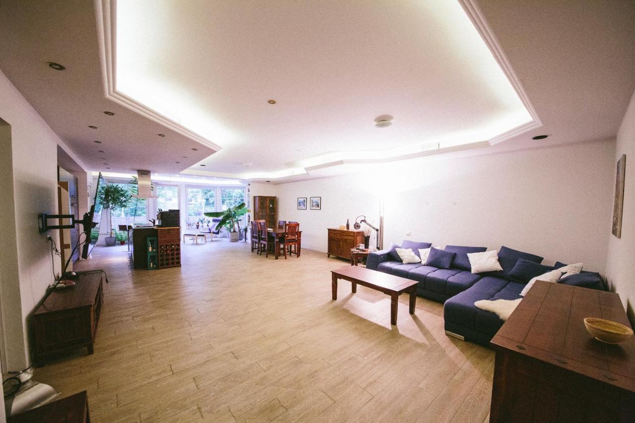 Grosse & Voll Ausgestattete Apartments, Studios, Doppelzimmer, Workspace, Parkplatz, Netflix, Prime & Schnelles Wifi In Ruhiger Lage Mit Garten Rudolstadt Exterior foto
