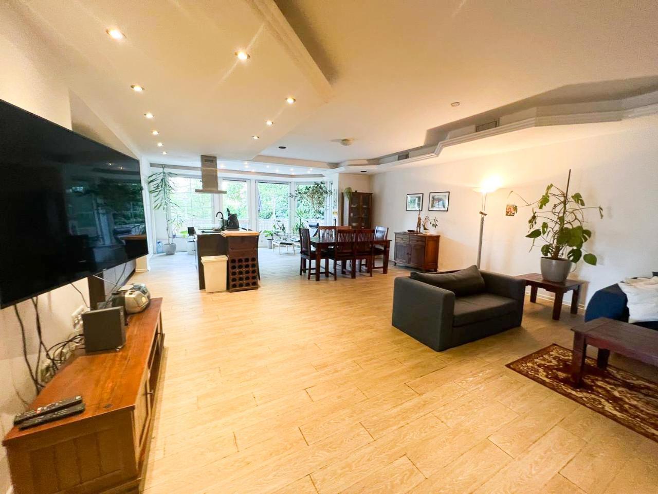 Grosse & Voll Ausgestattete Apartments, Studios, Doppelzimmer, Workspace, Parkplatz, Netflix, Prime & Schnelles Wifi In Ruhiger Lage Mit Garten Rudolstadt Exterior foto